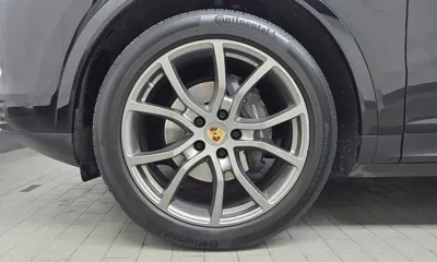 Porsche Cayenne 2022, 49106 км, за 61901.01 USD