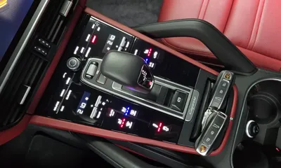 Porsche Cayenne 2022, 49106 км, за 61901.01 USD - фото 9