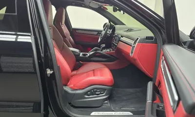 Porsche Cayenne 2022, 49106 км, за 61901.01 USD - фото 11