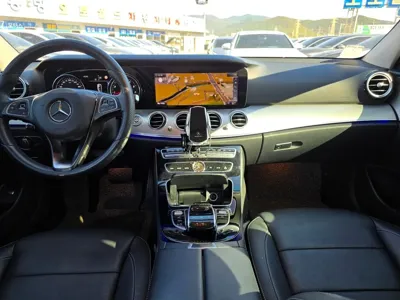 Mercedes-Benz E-Class 2018, 128821 км, за 12414.6 USD - фото 14