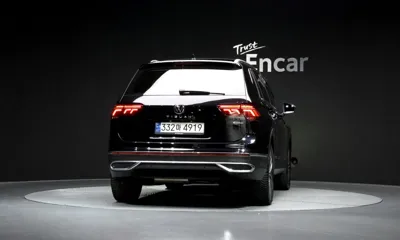 Volkswagen Tiguan 2023, 52534 км, за 40046.87 USD