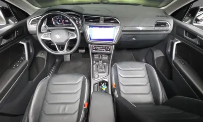 Volkswagen Tiguan 2023, 52534 км, за 40046.87 USD - фото 7