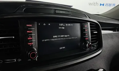 Kia Sorento 2018, 80640 км, за 11571.21 USD - фото 15
