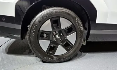 Hyundai Santafe 2024, 18247 км, за 25600.63 USD