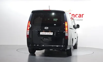 Hyundai Staria 2025, 36476 км, за 20130.3 USD