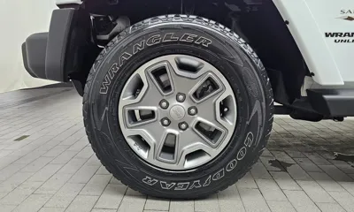 Jeep Wrangler 2016, 66808 км, за 16771.76 USD