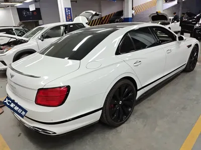 Bentley Flying Spur 2021, 70000 км, за 243962.31 USD
