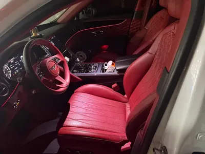 Bentley Flying Spur 2021, 70000 км, за 243962.31 USD