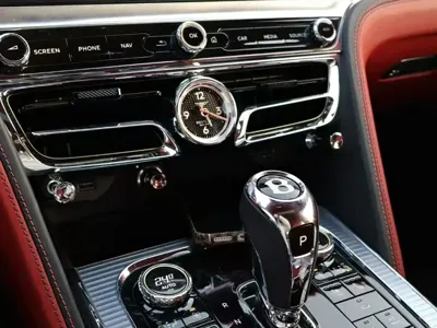 Bentley Flying Spur 2021, 70000 км, за 243962.31 USD - фото 13