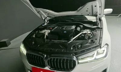 BMW 5-Series 2021, 58126 км, за 22004.72 USD - фото 6