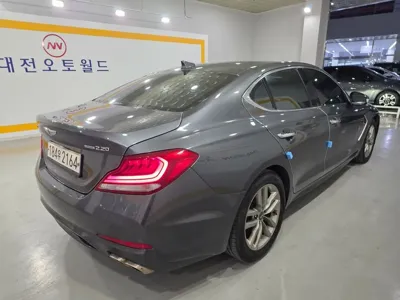 Genesis G70 2018, 178474 км, за 9580.44 USD