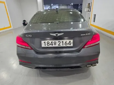 Genesis G70 2018, 178474 км, за 9580.44 USD