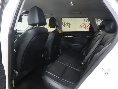 Kia Seltos 2020, 45505 км, за 10737.77 USD - фото 6