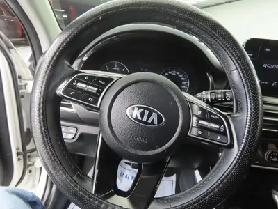 Kia Seltos 2020, 45505 км, за 10737.77 USD - фото 8