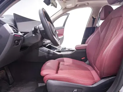 BMW i3 2023, 50100 км, за 19743.9 USD - фото 23