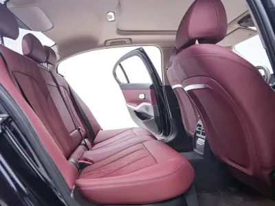 BMW i3 2023, 50100 км, за 19743.9 USD - фото 25