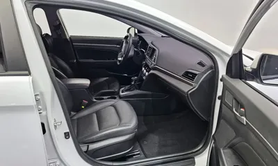 Hyundai Avante 2019, 75842 км, за 6541.13 USD - фото 11