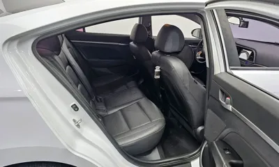 Hyundai Avante 2019, 75842 км, за 6541.13 USD - фото 12