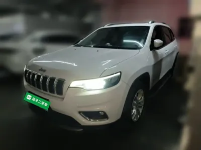Jeep Cherokee · 2019 год