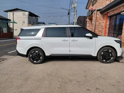 Kia Canival 2025, 7789 км, за 21331.01 USD