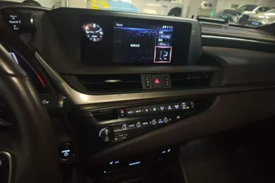 Lexus ES 2018, 111800 км, за 25613 USD - фото 12