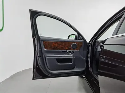 Jaguar XJ 2014, 92400 км, за 10270.55 USD - фото 8