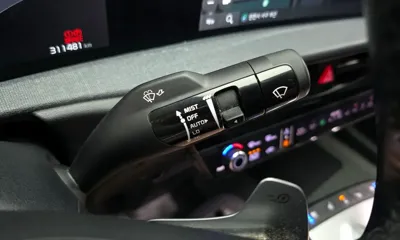 Kia EV6 2023, 311481 км, за 11701.22 USD - фото 18