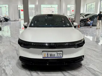 Zeekr 007 2024, 6700 км, за 21159.1 USD