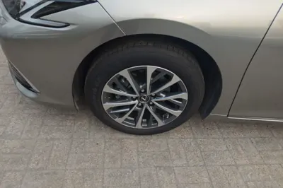 Lexus ES 2025, 3500 км, за 34409 USD - фото 8