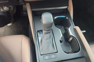 Lexus ES 2025, 3500 км, за 34409 USD - фото 17