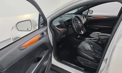 Lincoln MKC 2017, 69973 км, за 7417.62 USD - фото 11