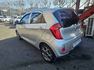 Kia Morning 2012, 68185 км, за 2494.42 USD