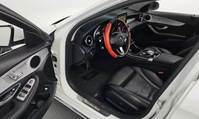 Mercedes-Benz C-Class 2015, 89406 км, за 9706.85 USD - фото 10