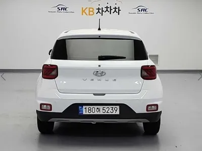 Hyundai Venue 2022, 86737 км, за 9518.18 USD