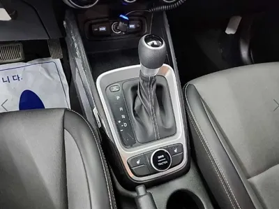 Hyundai Venue 2022, 86737 км, за 9446.26 USD - фото 8