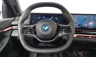 BMW i5 2024, 35595 км, за 39283.41 USD - фото 13