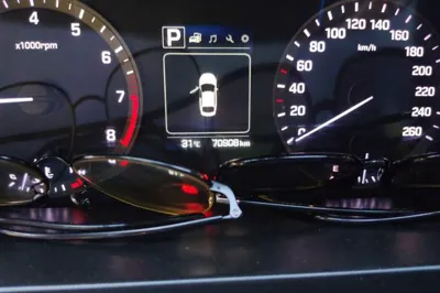 Hyundai Sonata 2015, 70900 км, за 5403 USD - фото 12