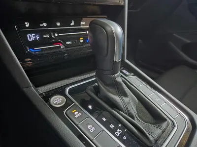 Volkswagen Passat 2022, 44107 км, за 16848.83 USD
