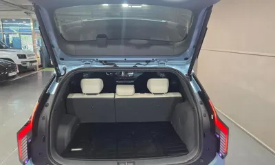 Kia EV3 2025, 10936 км, за 25469.35 USD - фото 8