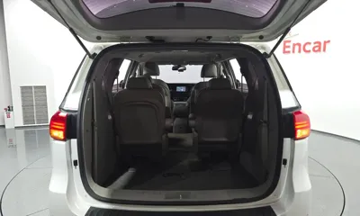 Kia Canival 2018, 88921 км, за 8125.85 USD - фото 20
