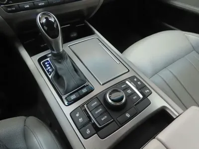 Hyundai Genesis 2016, 70595 км, за 10371.54 USD - фото 9
