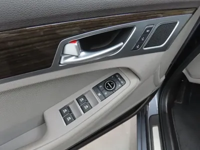 Hyundai Genesis 2016, 70595 км, за 10371.54 USD - фото 10