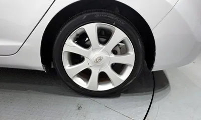 Hyundai Avante 2011, 108663 км, за 2231.85 USD