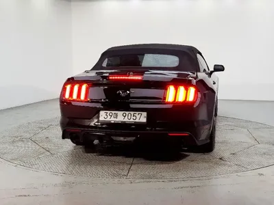Ford Mustang 2017, 78102 км, за 12295.09 USD