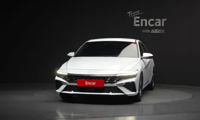 Hyundai Avante 2025, 21993 км, за 15731.65 USD