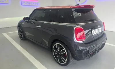 MINI Cooper 2016, 97603 км, за 6892.48 USD