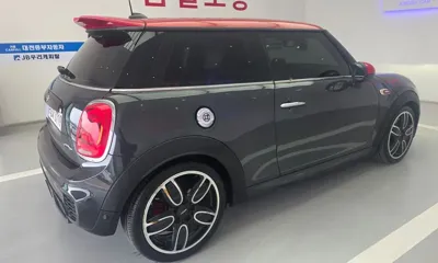 MINI Cooper 2016, 97603 км, за 6892.48 USD