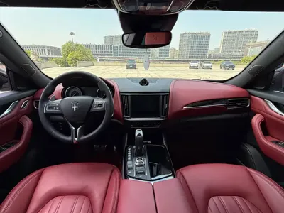 Maserati Levante 2021, 50000 км, за 50764.17 USD