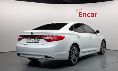 Hyundai Grandeur 2014, 139390 км, за 3807.27 USD