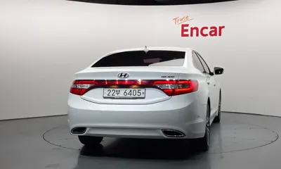 Hyundai Grandeur 2014, 139390 км, за 3807.27 USD